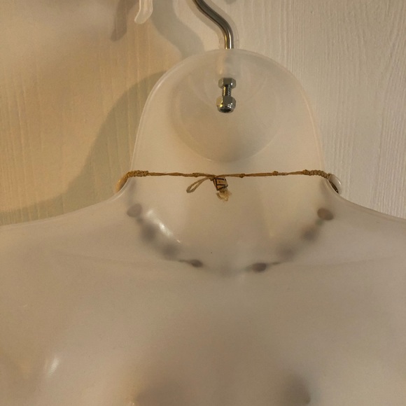 Shell necklace - Picture 3 of 3